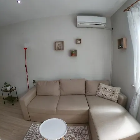 Into The Blue, 4 Guests, 5 Min Away From The Apartment