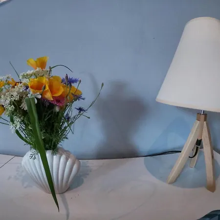 Into The Blue, 4 Guests, 5 Min Away From The アパート *