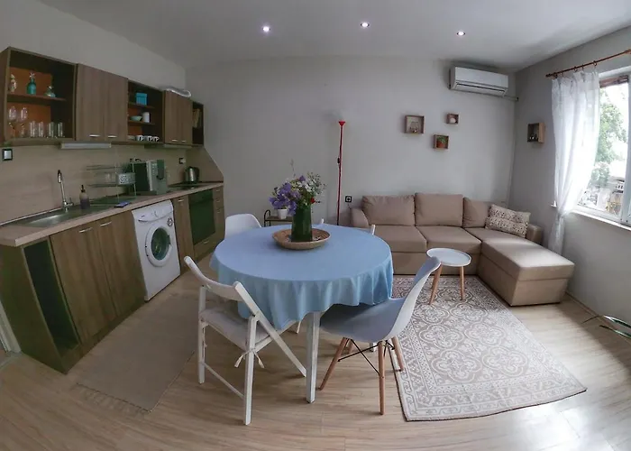 Into The Blue, 4 Guests, 5 Min Away From The アパート